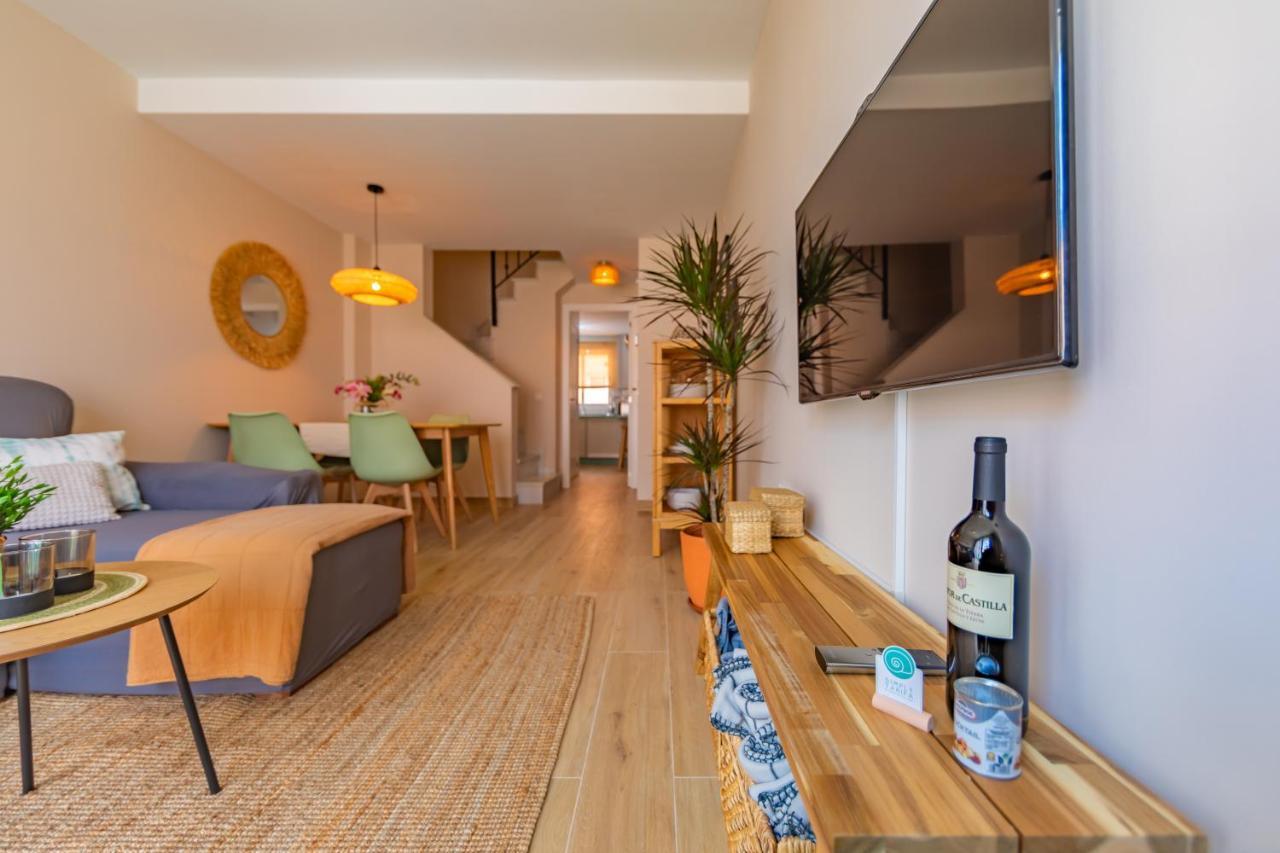 Beachfront, Pool, Terrace, Garage & Fibre Internet タリファ エクステリア 写真